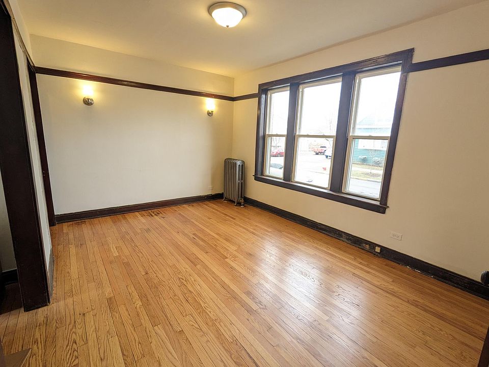 1st image of 5053 W Grace St #1