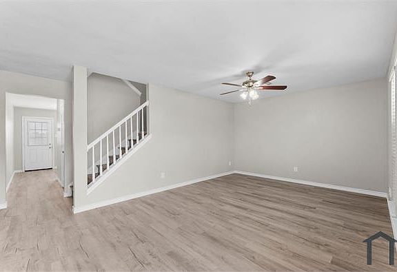5th image of 106 Green Isle Ave #106