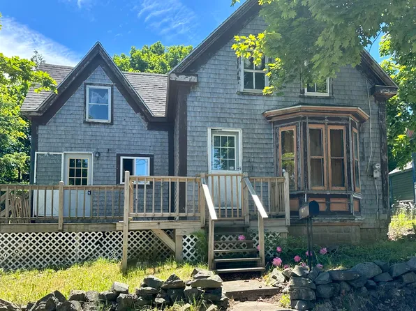 10 Prince Avenue, Eastport, ME 04631