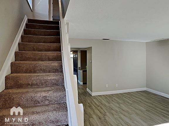 3rd image of 16123 Dawnview Dr