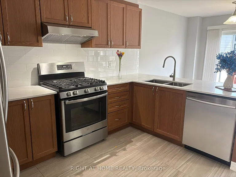 333 Rouncey Rd — Photo 12