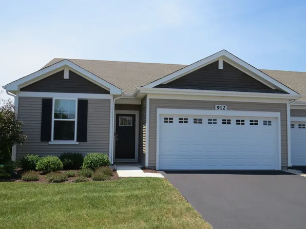 912 Homerton Blvd, North Aurora, IL 60542