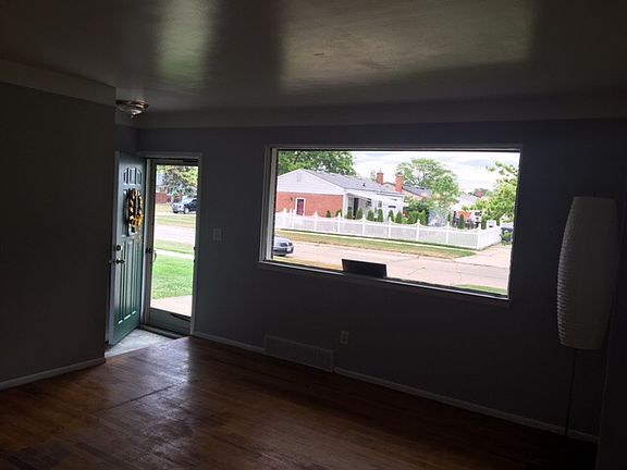 4th image of 8549 Liberty Blvd