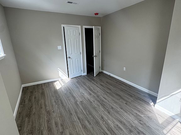 5th image of 6018 Ross St