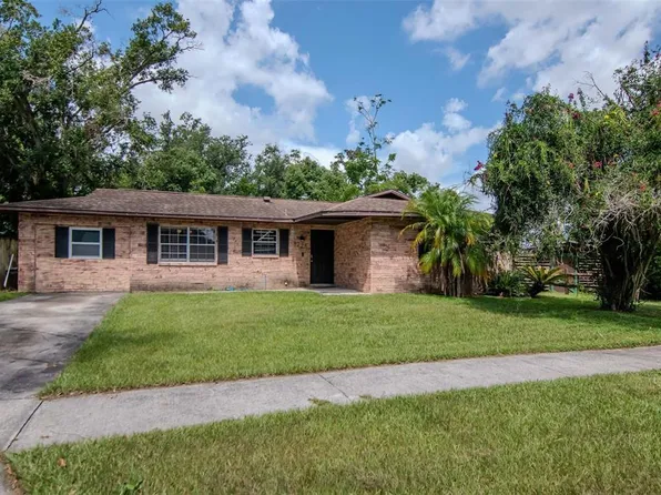 5225 Presidential St, Seffner, FL 33584