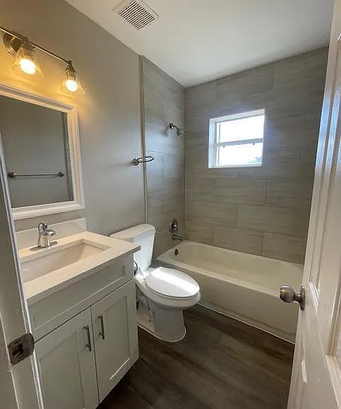 1205 Avenue K — Photo 15