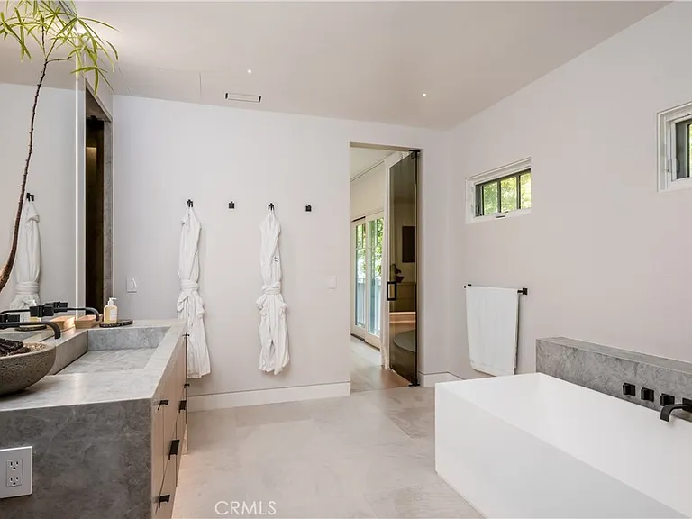 1 Stickley Dr — Photo 17