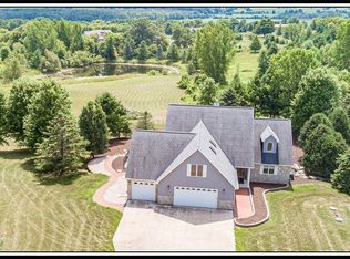 W7169 Bonnie Dr, Shiocton, WI 54170