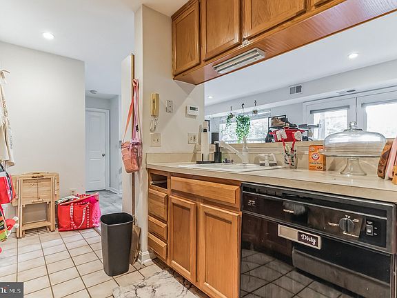 3rd image of 4124 Monument Ct Unit 102D