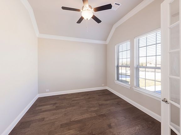 3rd image of 1831 Hainsworth Dr #L6apb7