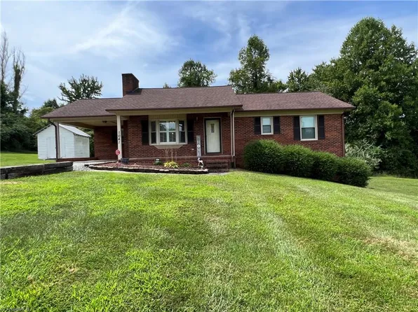 1041 Tom East Rd, Westfield, NC 27053