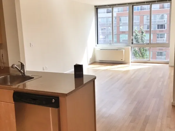 11 East First Street image 5 of 8