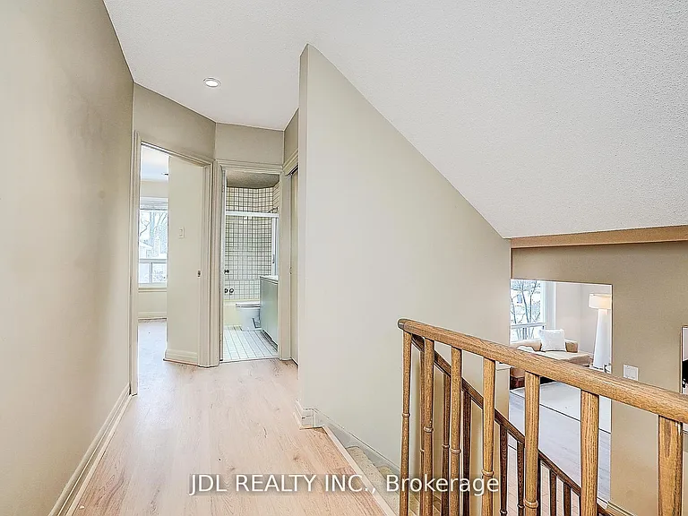 87 Munro Blvd — Photo 18