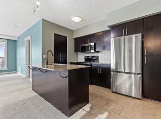 8710 W Horton Rd SW #720, Calgary, AB T2V 0P7