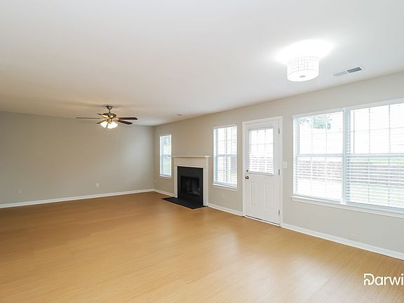 5th image of 3782 Monticello St