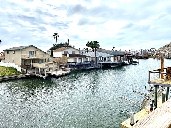 3rd image of 13937 Blackbeard Dr