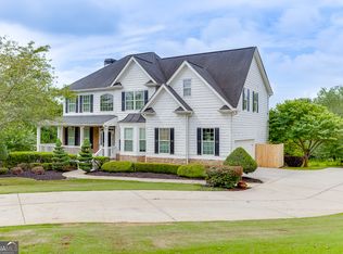 498 Durham Dr, Hoschton, GA 30548