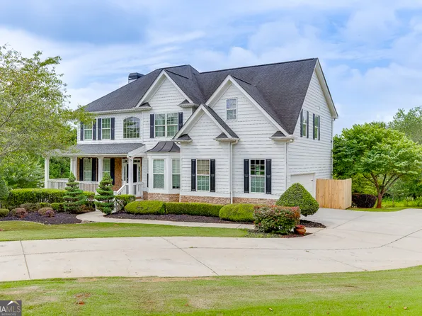 498 Durham Dr, Hoschton, GA 30548