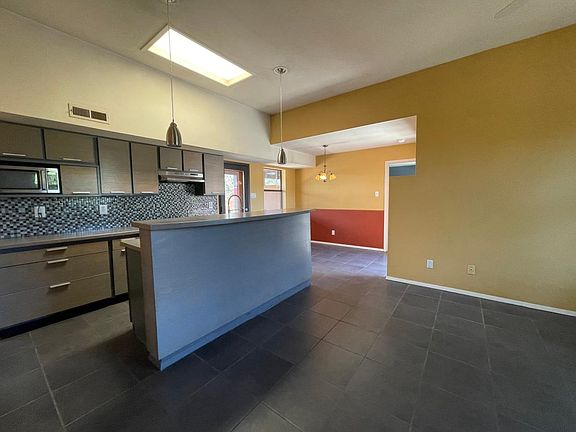 2nd image of 901 Placita Chaco