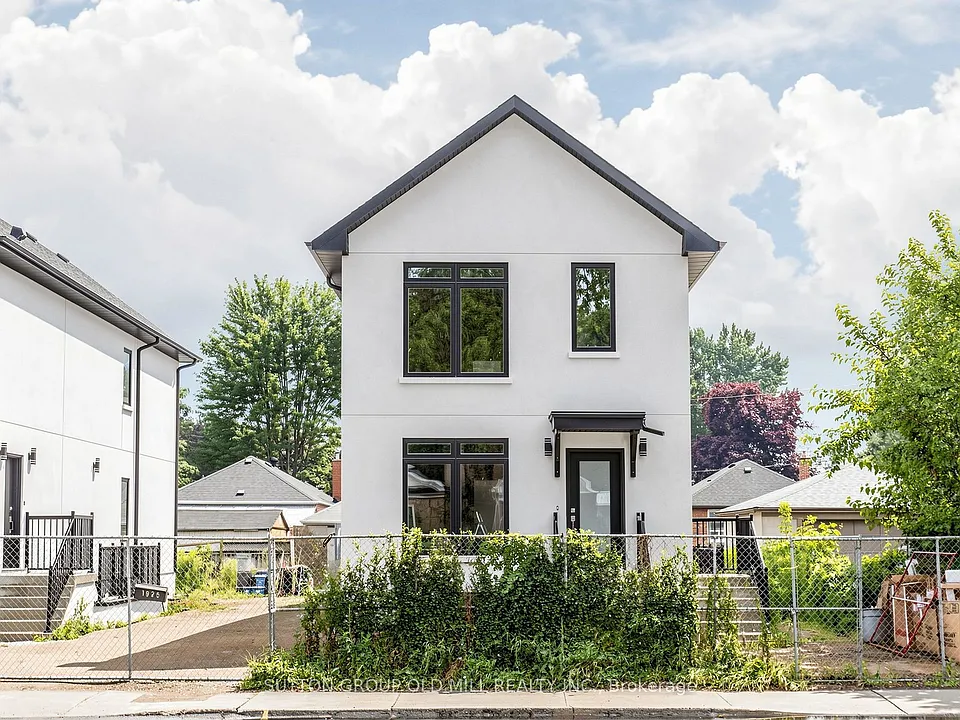 1925 Lawrence Ave W #1