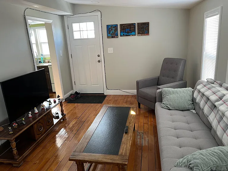 215 Custer Ave #B — Photo 14