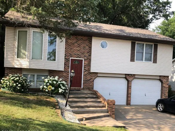 5523 Scherr Dr, Jefferson City, MO 65109