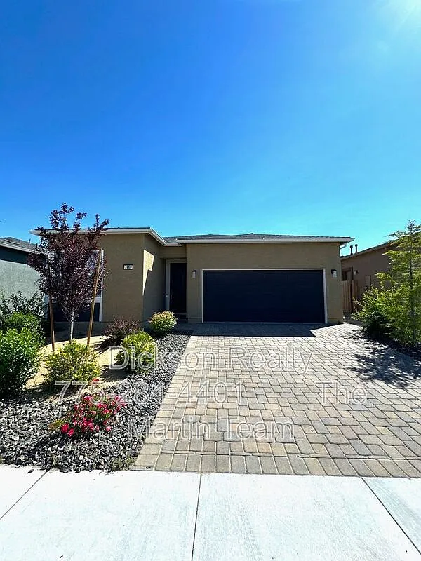 3 bed, 3.0 bath, 1902 sqft, $2,695 — Photo 1