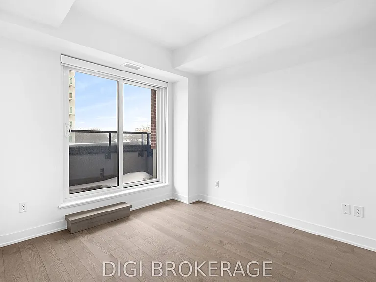 560 Rideau St #413 — Photo 11