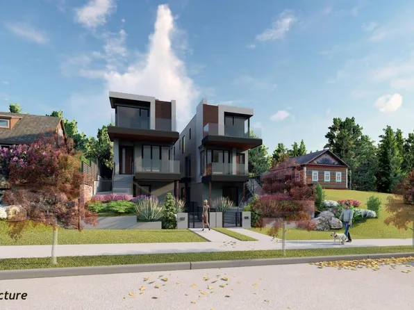 822 E 4th St, North Vancouver, BC V7L 1K4