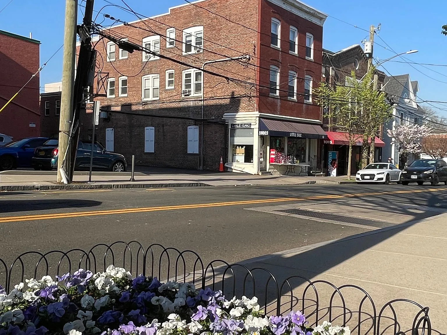 15 Elm St — Photo 2