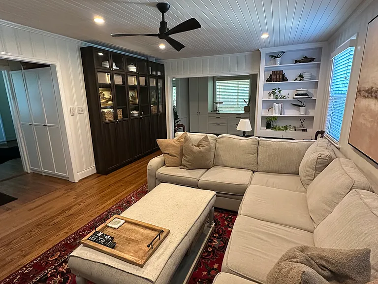 2200 Laburnum Ave — Photo 2