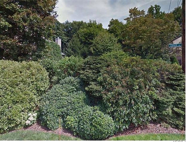 2nd image of 74 Coralyn Ave