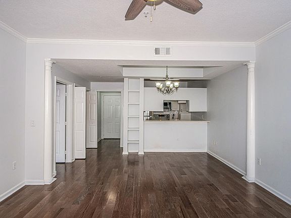 5th image of 800 S Dakota Ave APT 240