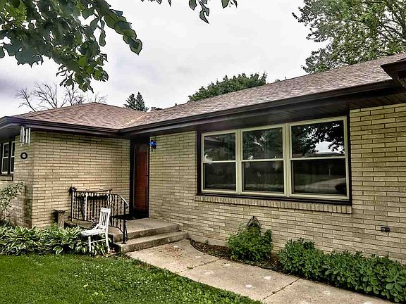 3rd image of 3324 City View Dr