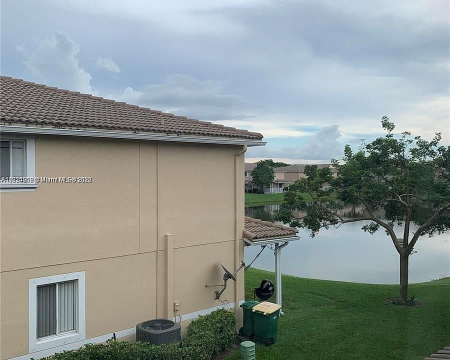 1st image of 5962 Royal Way #0