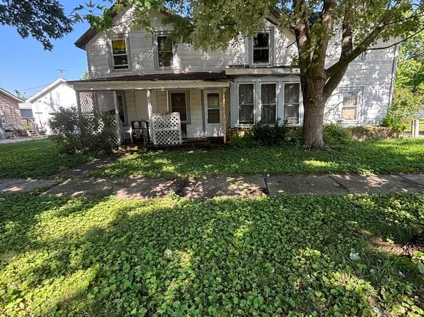 506 Paddock Ave, Ashton, IL 61006