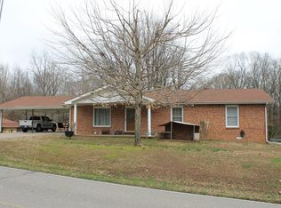 226 Bold Springs Rd, Mc Ewen, TN 37101