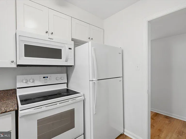 130 S 29th St #5 — Photo 6