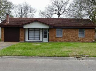 300 Robbie St, La Marque, TX 77568