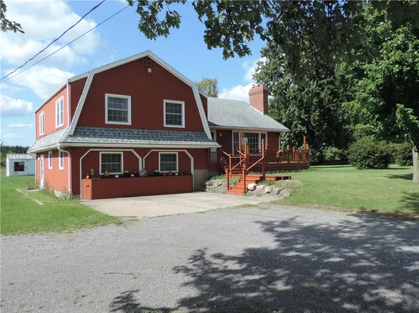 9224 Alexander Rd, Batavia, NY 14020