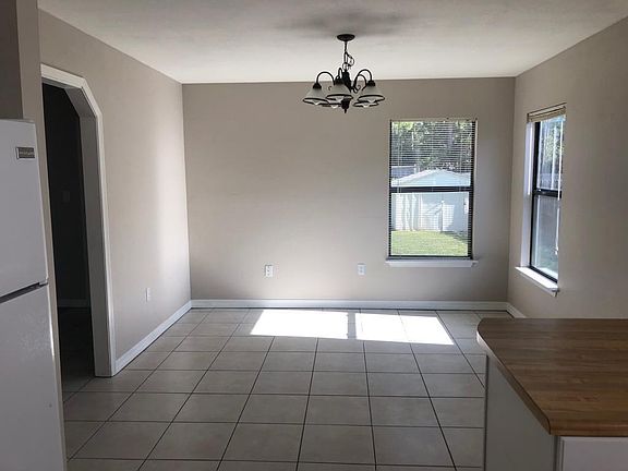 3rd image of 2200 Frontera St