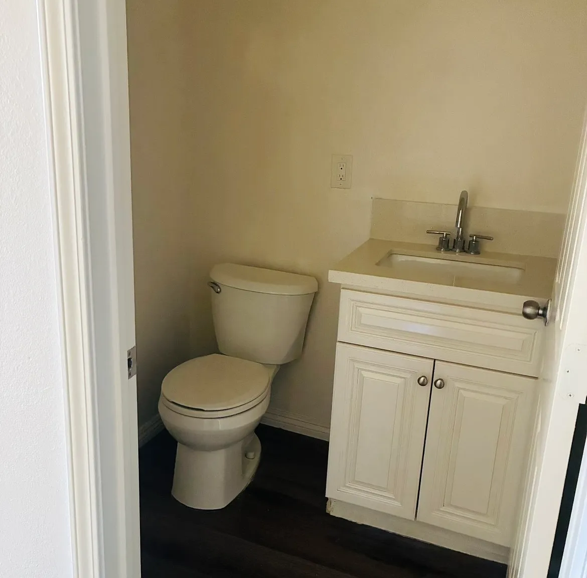 2 bed, 1200 sqft, $2,700 — Photo 4