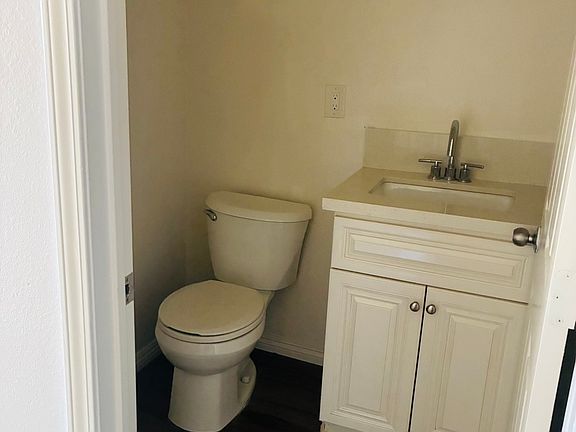 4th image of 718 S Broadway APT C