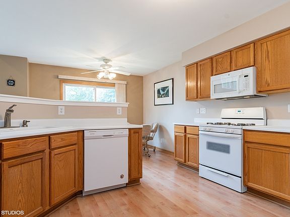 5th image of 1684 Abington Ln
