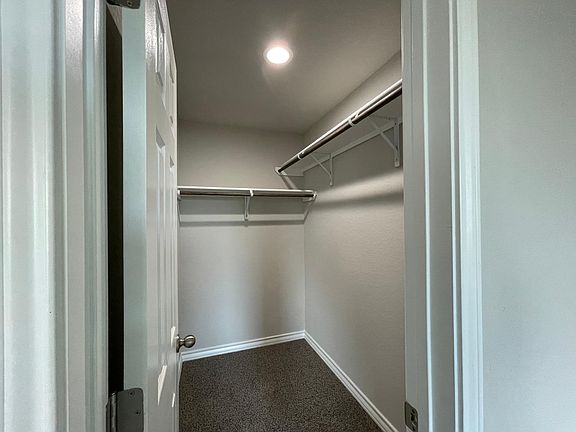 3rd image of 8406 Flicka Hls #1
