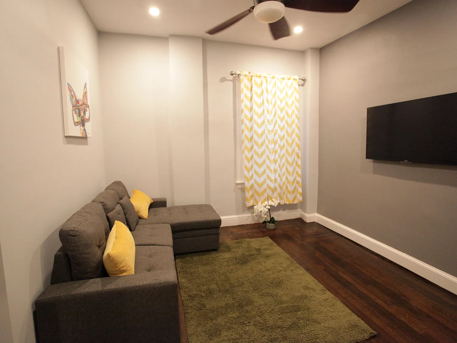 3 bed, 1225 sqft, $3,200 — Photo 2