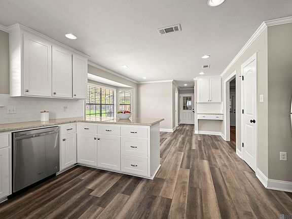 4th image of 18519 Keystone Ave