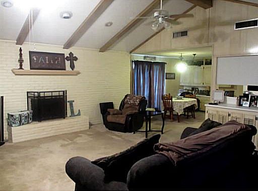4th image of 2900 Camelot Dr