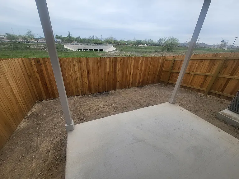 13838 Enzo Gate — Photo 30