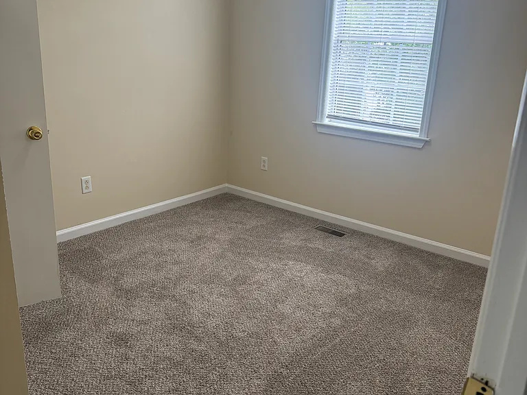 4204 Kaplan Dr — Photo 17